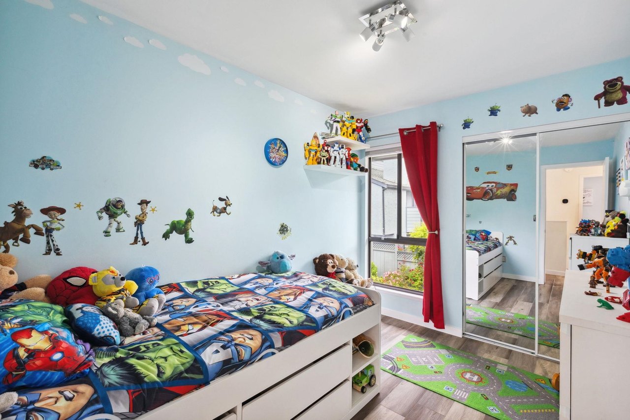 17-225 W 14th St