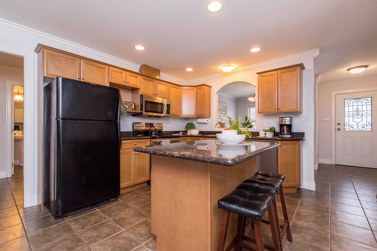 51-6449 Blackwood Ln