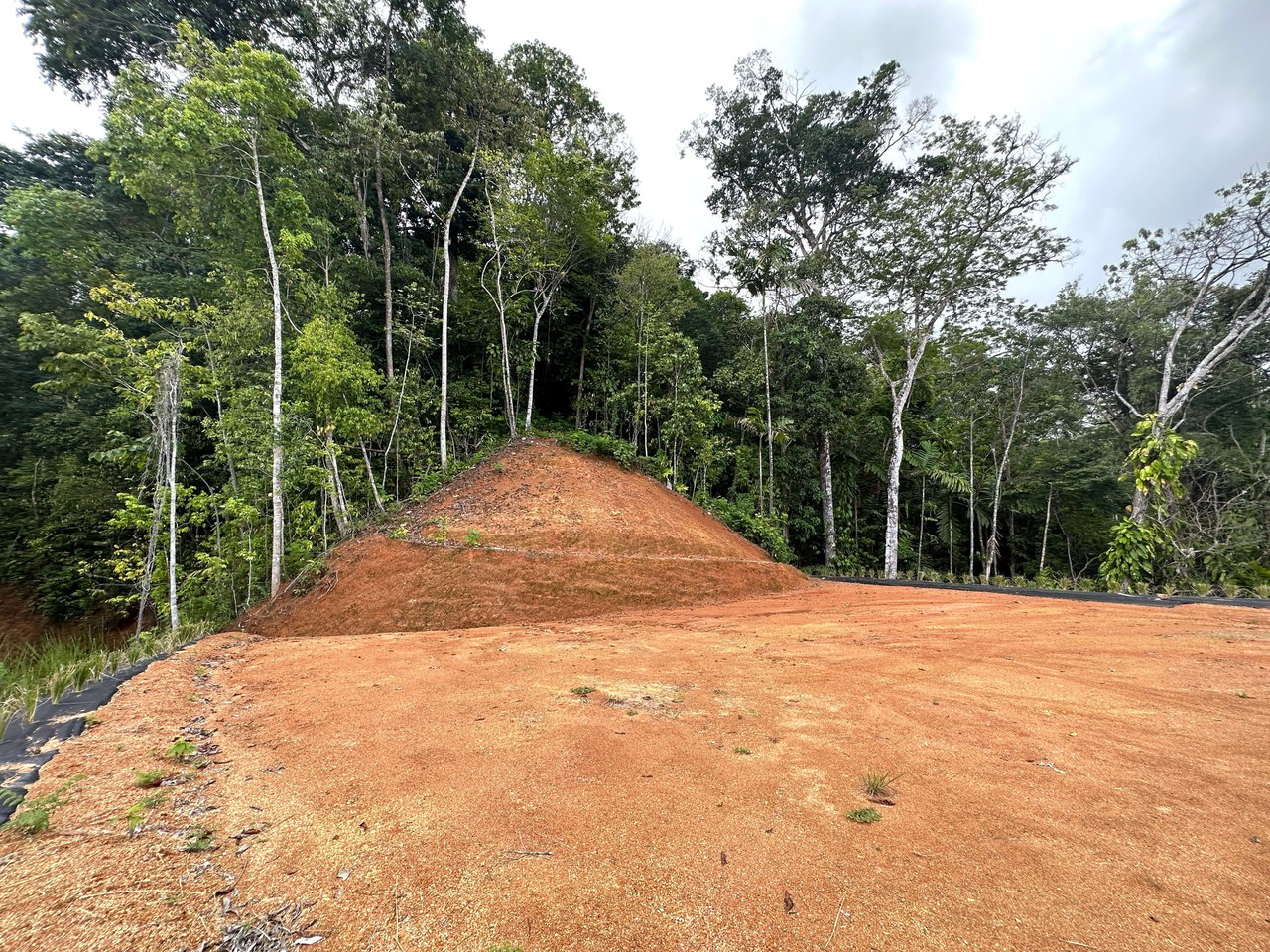 11.24 Acres With Two Stunning Ocean View Building Sites In Cinco Ventanas! Ojochal (Cinco Ventanas, Puntarenas, CR - 60504)