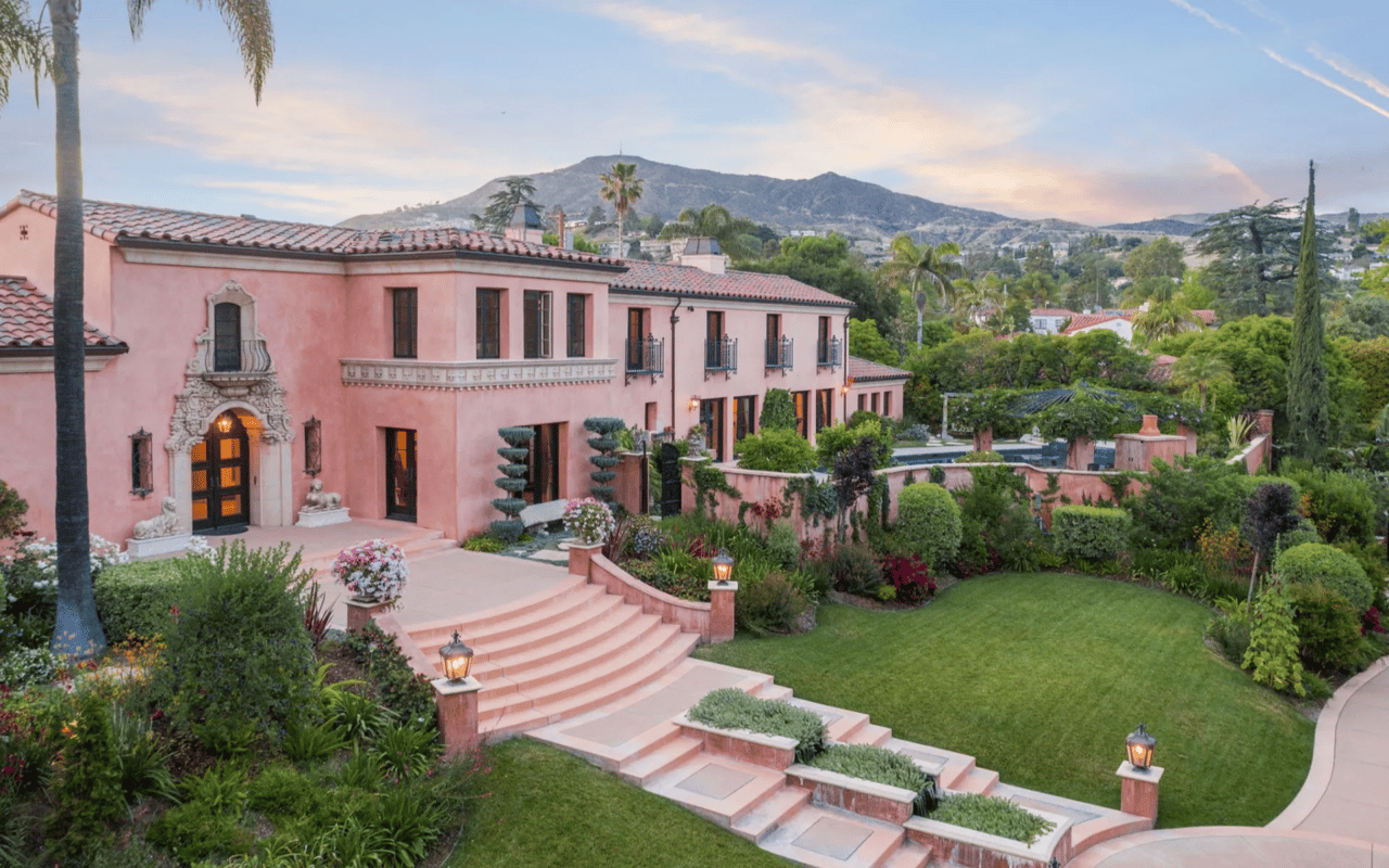 5 Neighborhood Amenities That Increase Home Value