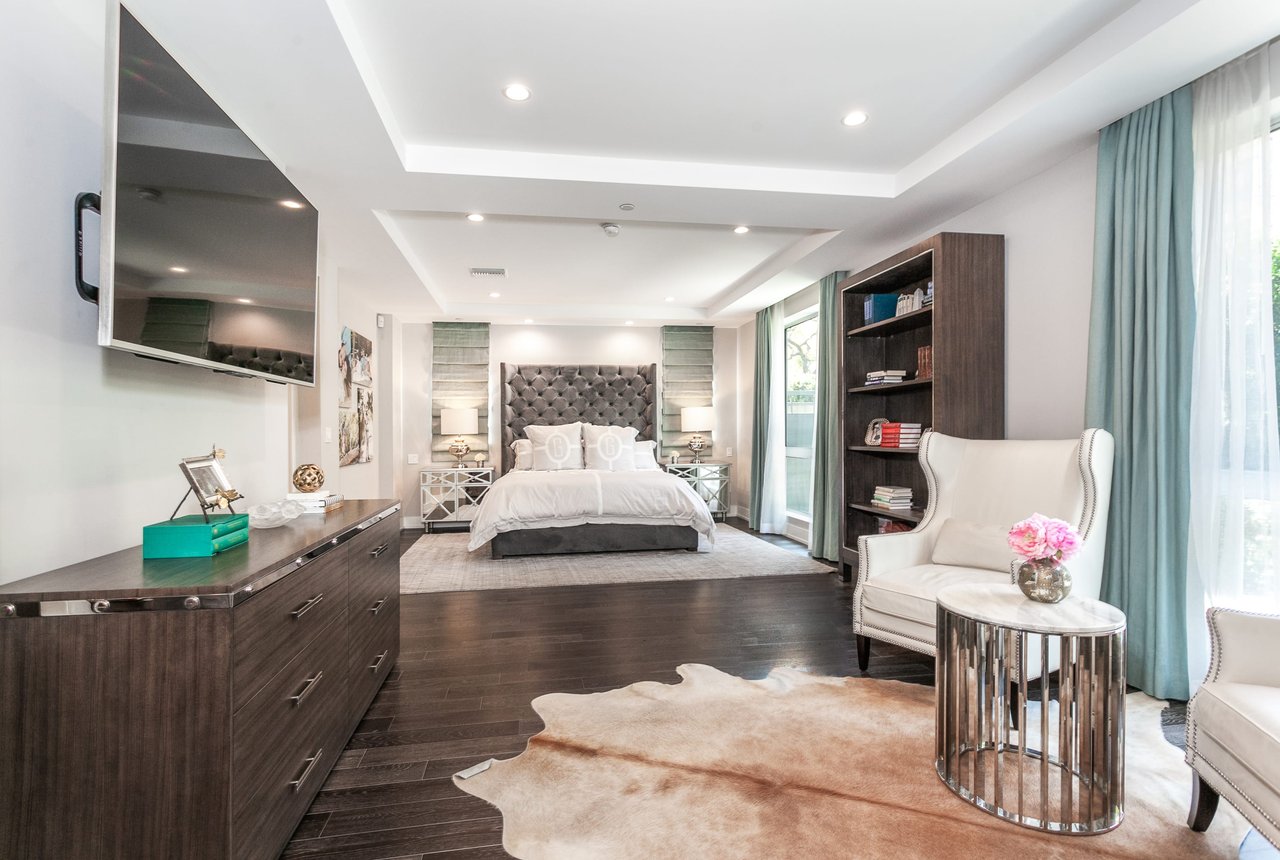 460 N Palm Drive Unit 106