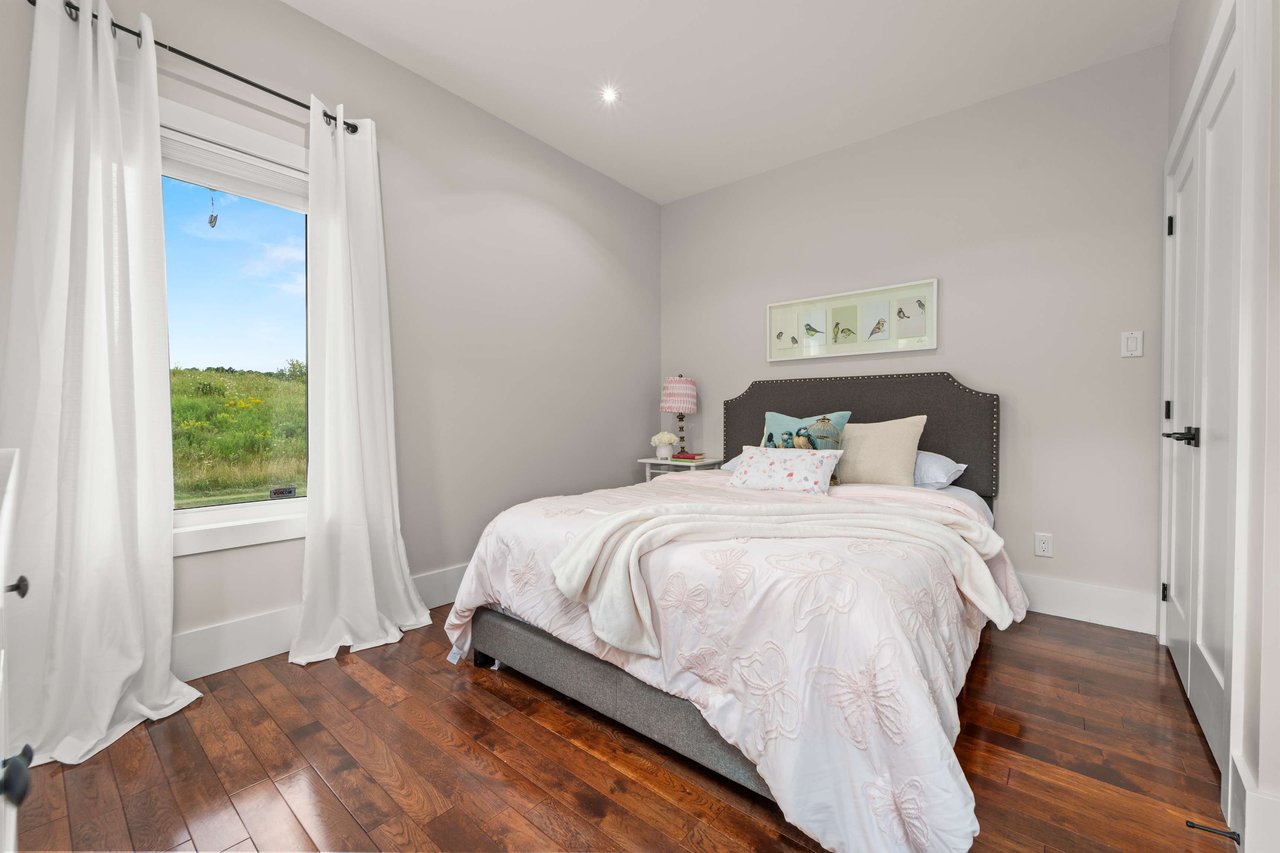 6 Woodlot Court