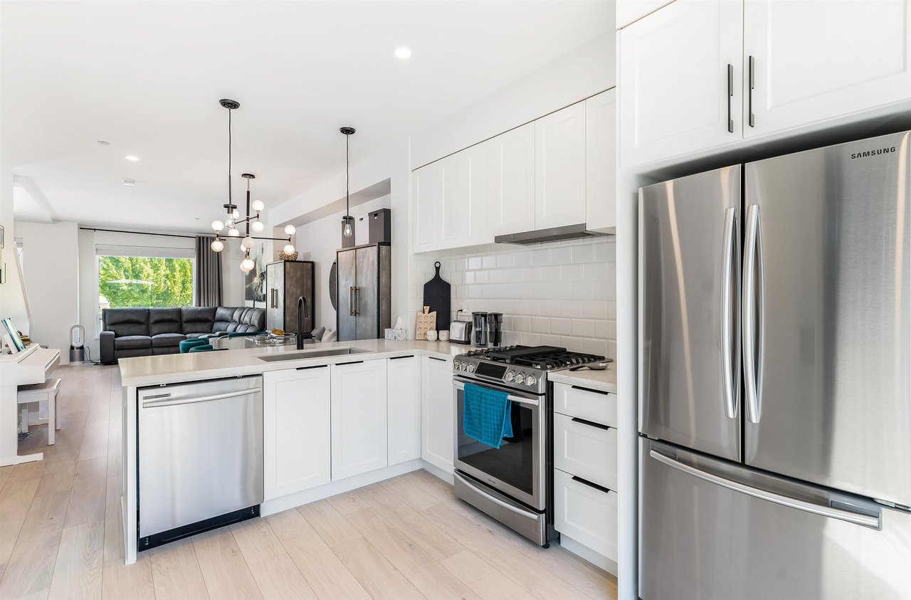 102-3105 St George St