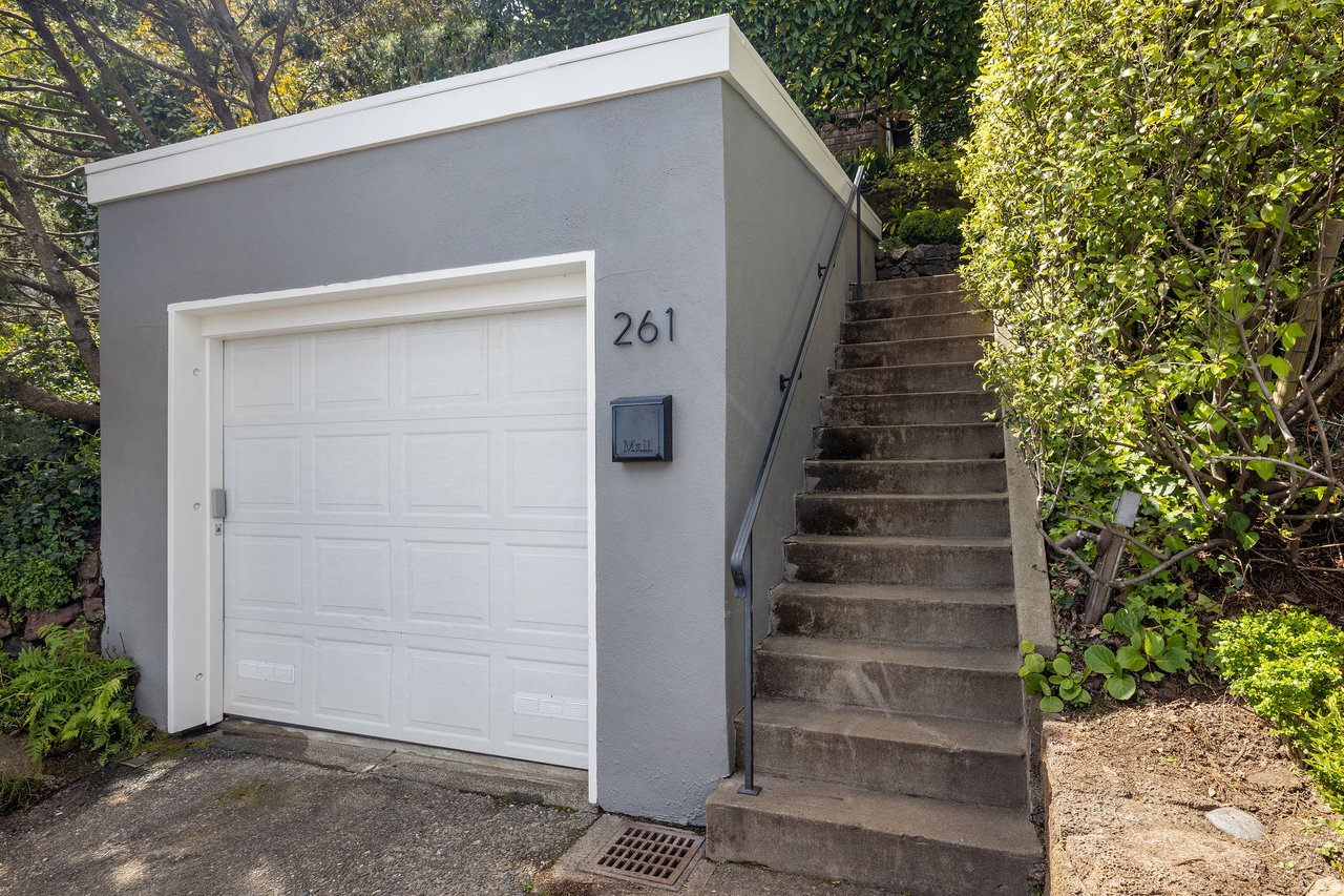 261 Glen Dr, Sausalito, CA  94965