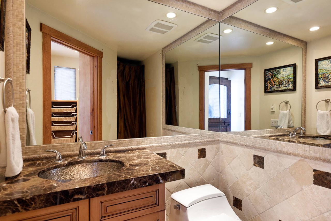 801 E Hopkins Avenue Unit: 1
