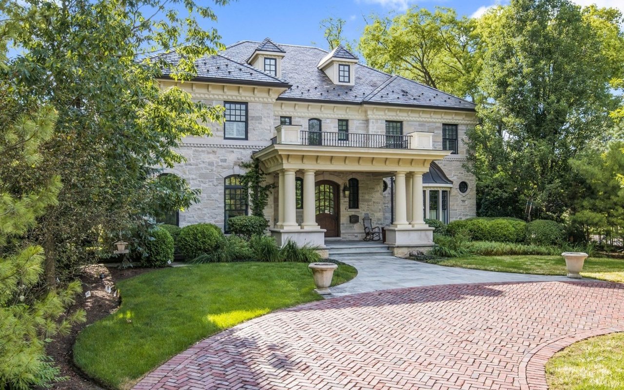 704 S Elm St