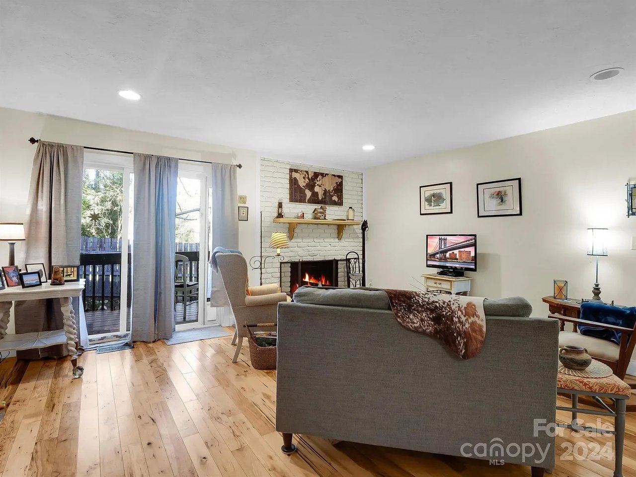 71 Shepard Sq Unit 303