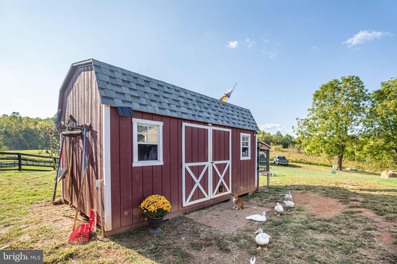 10623 Gravel Rd