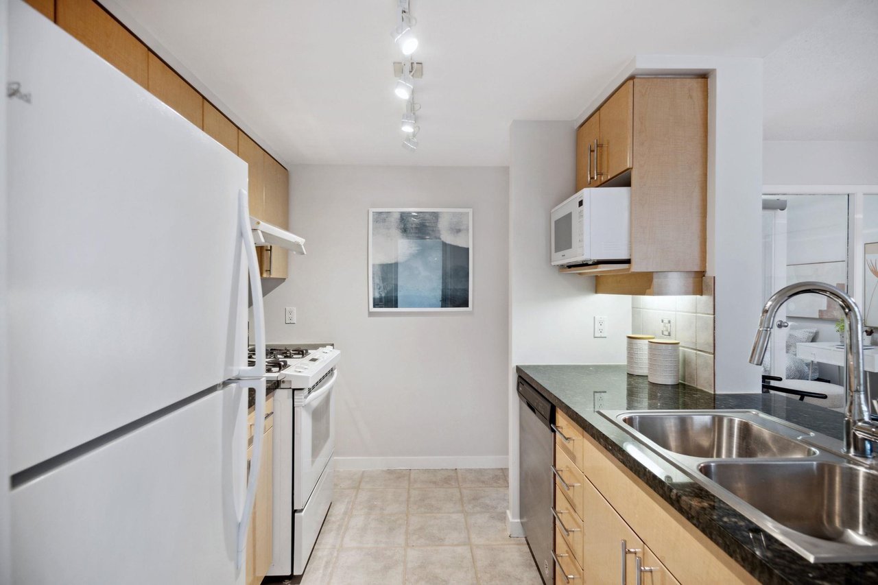 3D-193 Aquarius Mews, Vancouver
