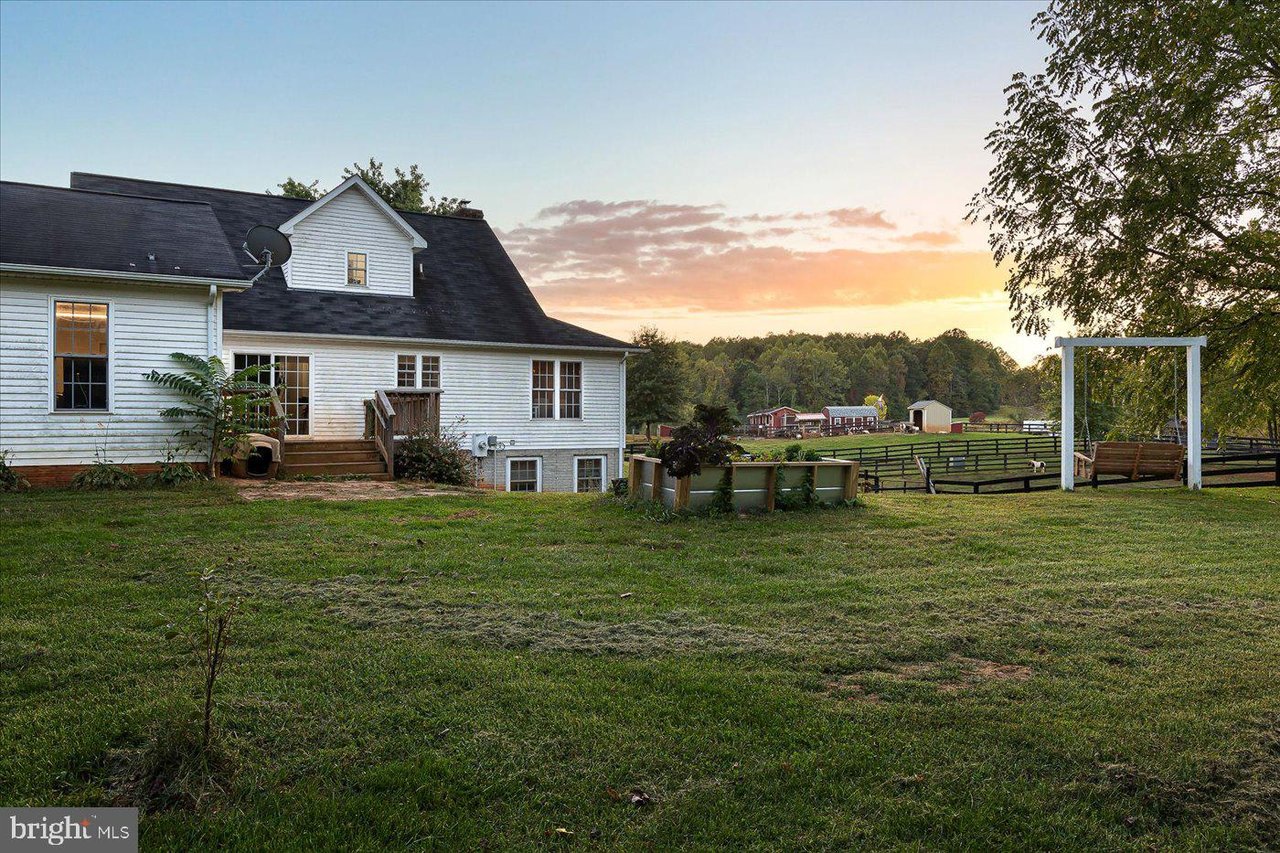 10623 Gravel Rd