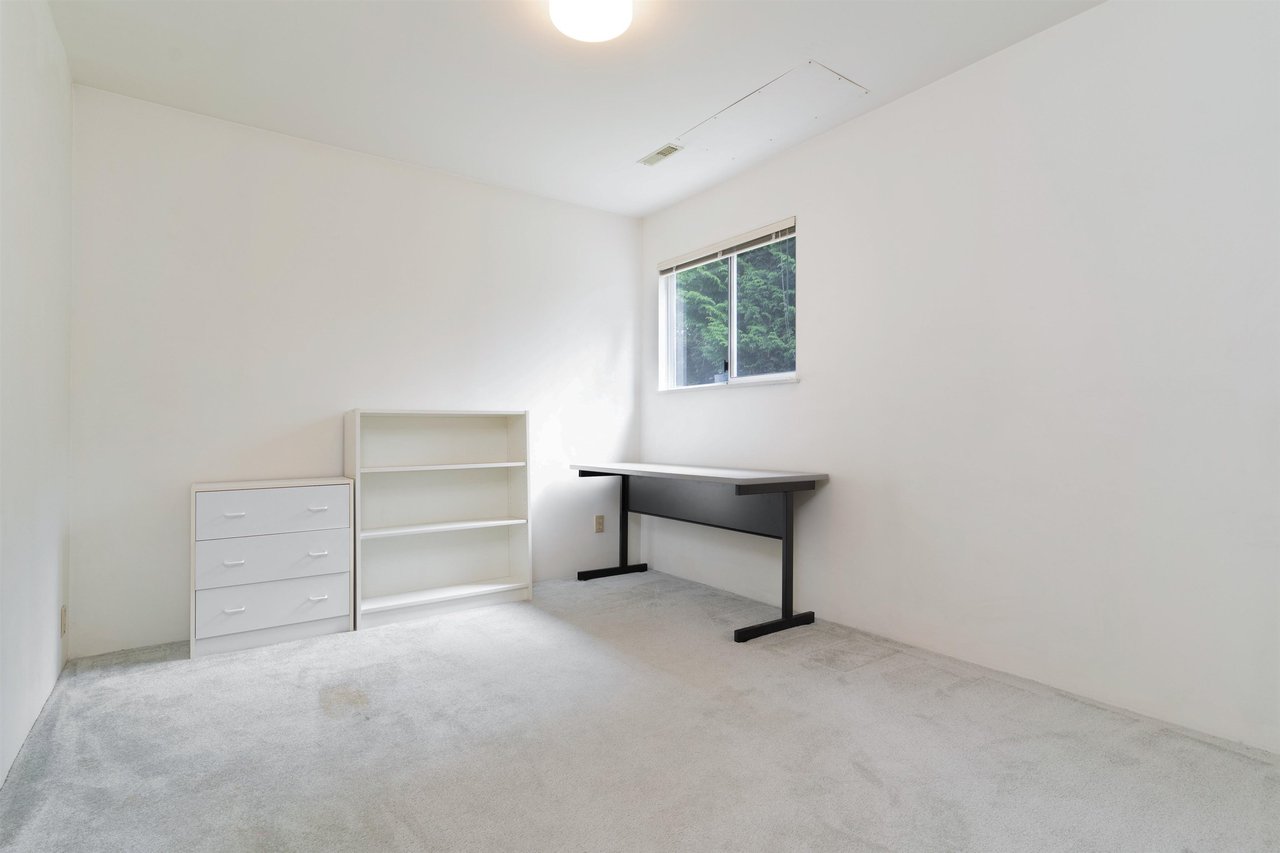 2556 Raven Ct