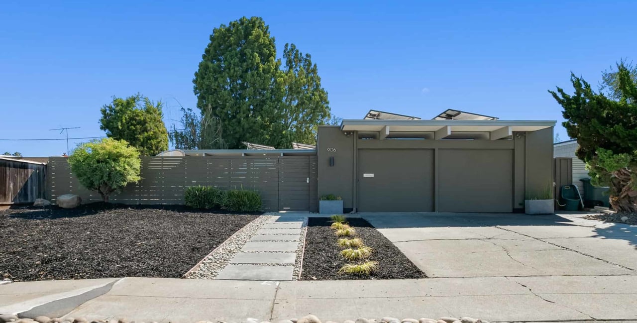 Video Tour of a Courtyard Eichler