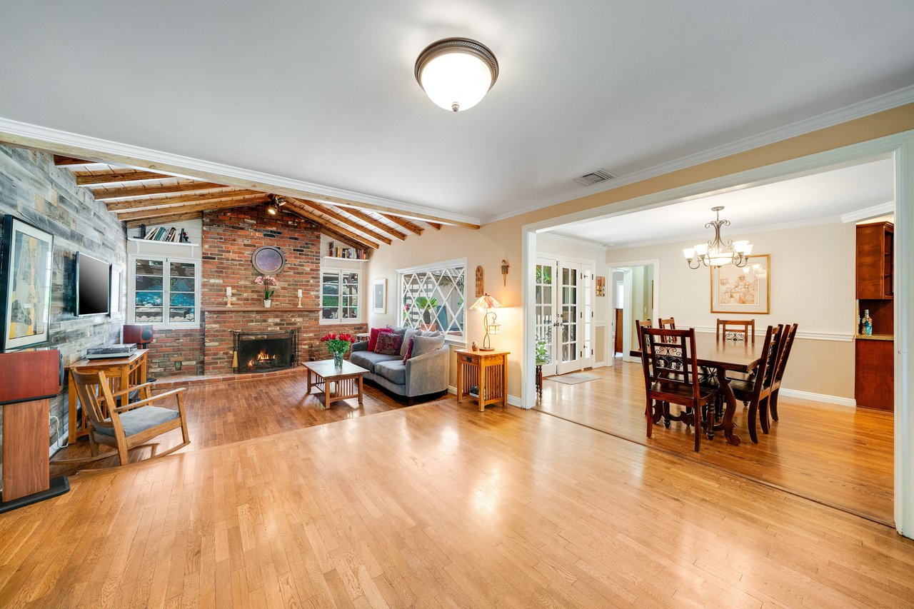 A Lil Bit O' Country in Shadow Hills * SOLD at full price