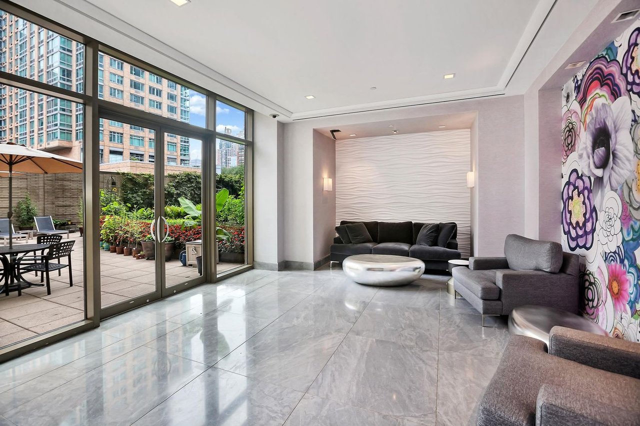 100 Riverside Blvd, #31D