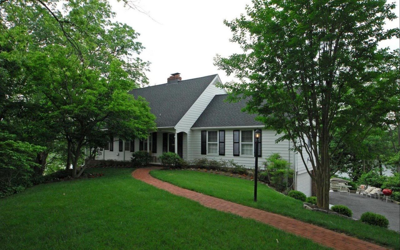520 Bayberry Dr