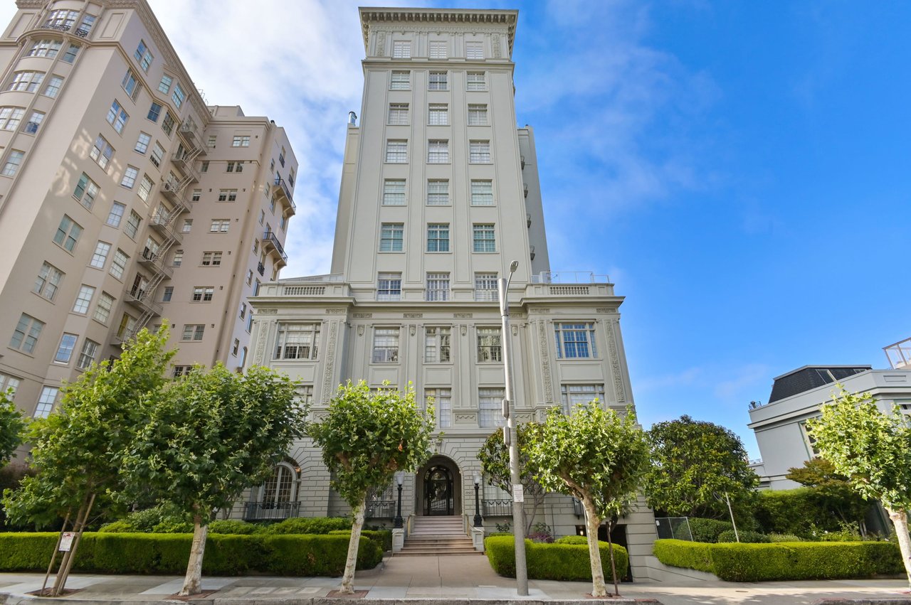 Grand Scale Pacific Heights Apartment
