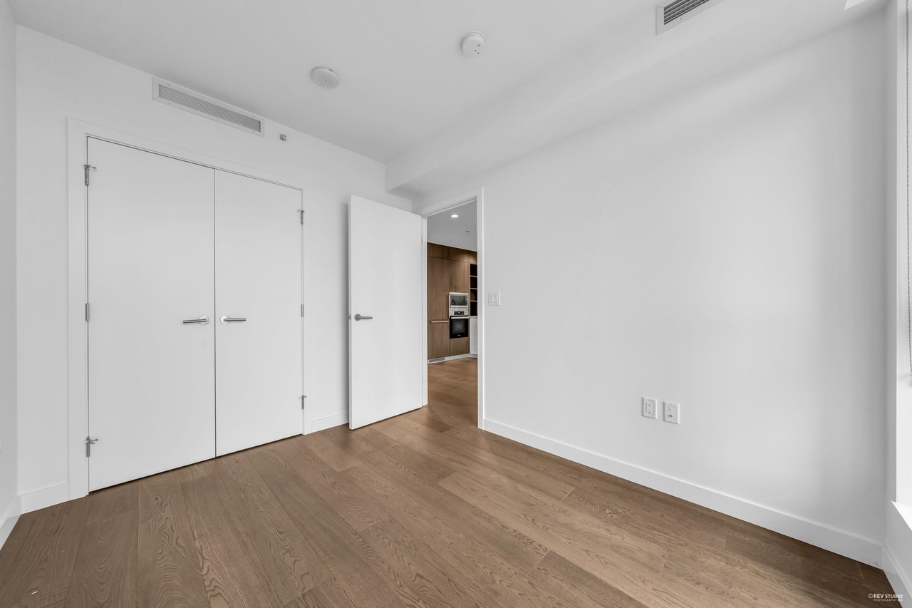 1101-6000 Mckay Avenue, Burnaby