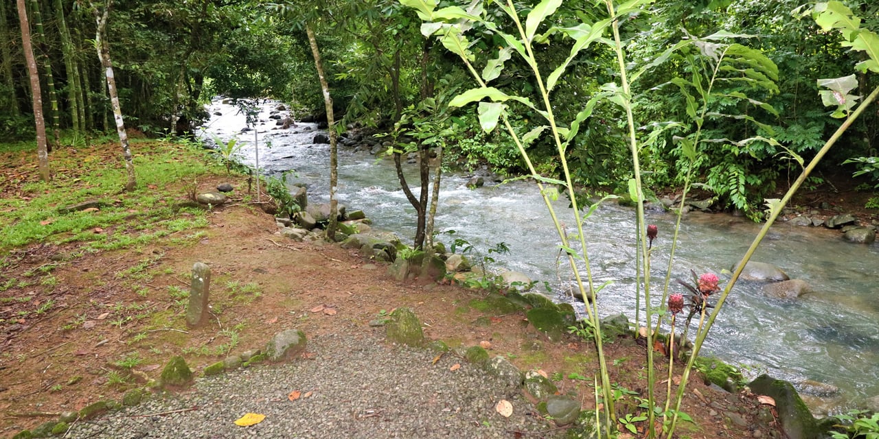 Riverfront Boutique Jungle Hotel, Ojochal, Puntarenas