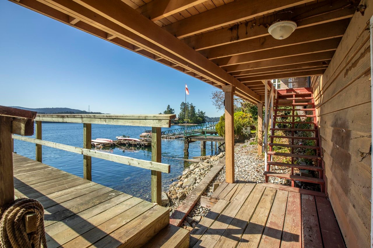 5672 Indian River Dr