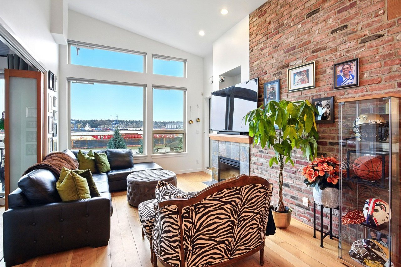 406-240 Salter St