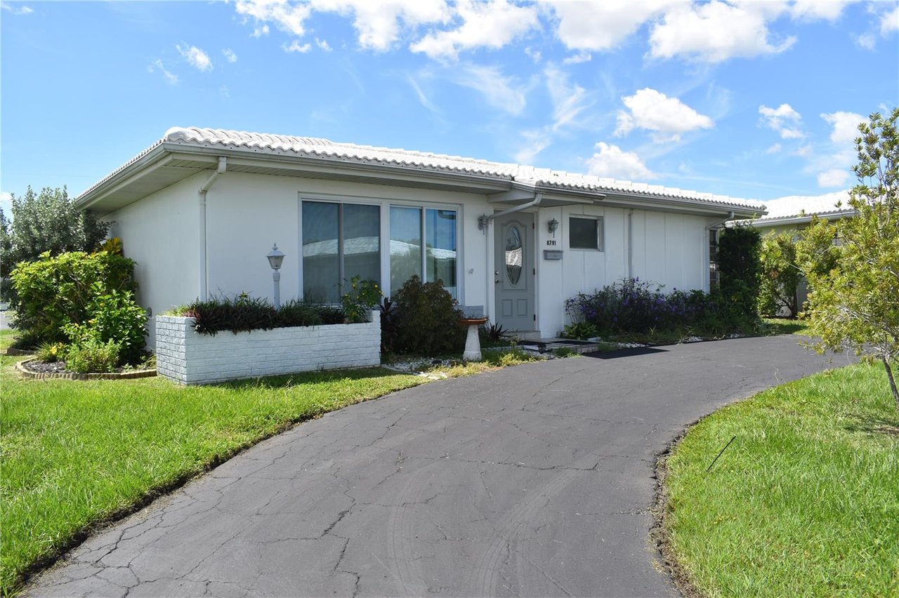 🏡✅UNDER CONTRACT✅🏡 8791 PICKWICK RD, NORTH PORT, FL 34287