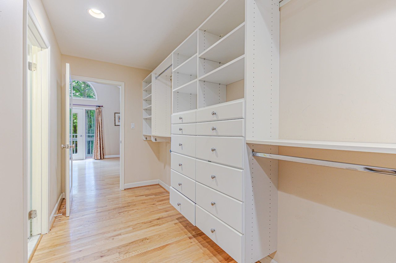 9225 Vendome Drive, Bethesda MD 20817