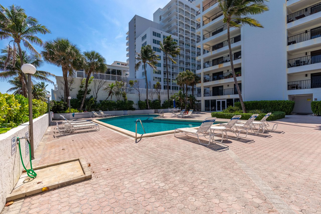 5415 Collins Ave  Unit 704 Miami Beach