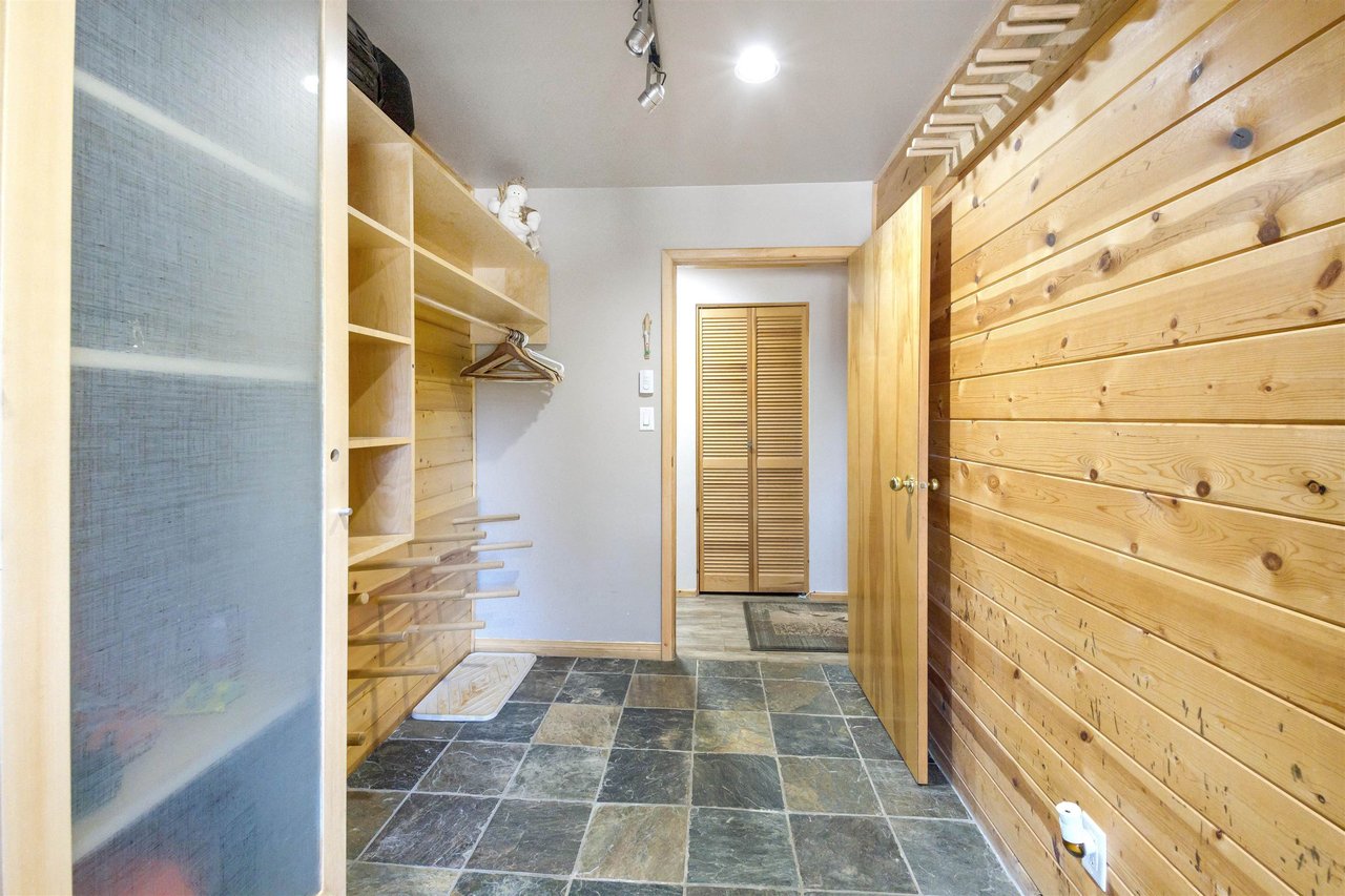 2729 Sproatt Dr