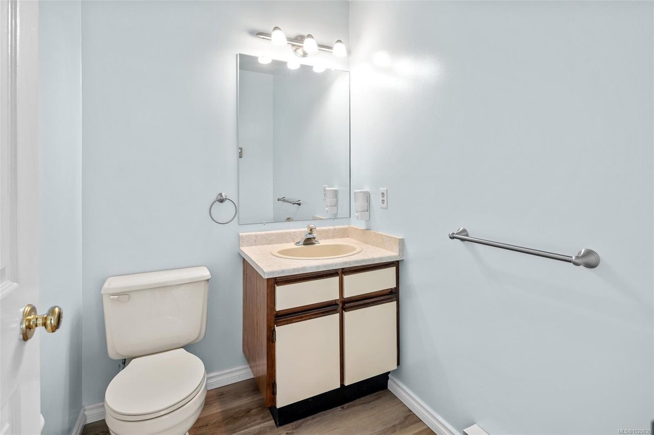 4243 Panorama Dr