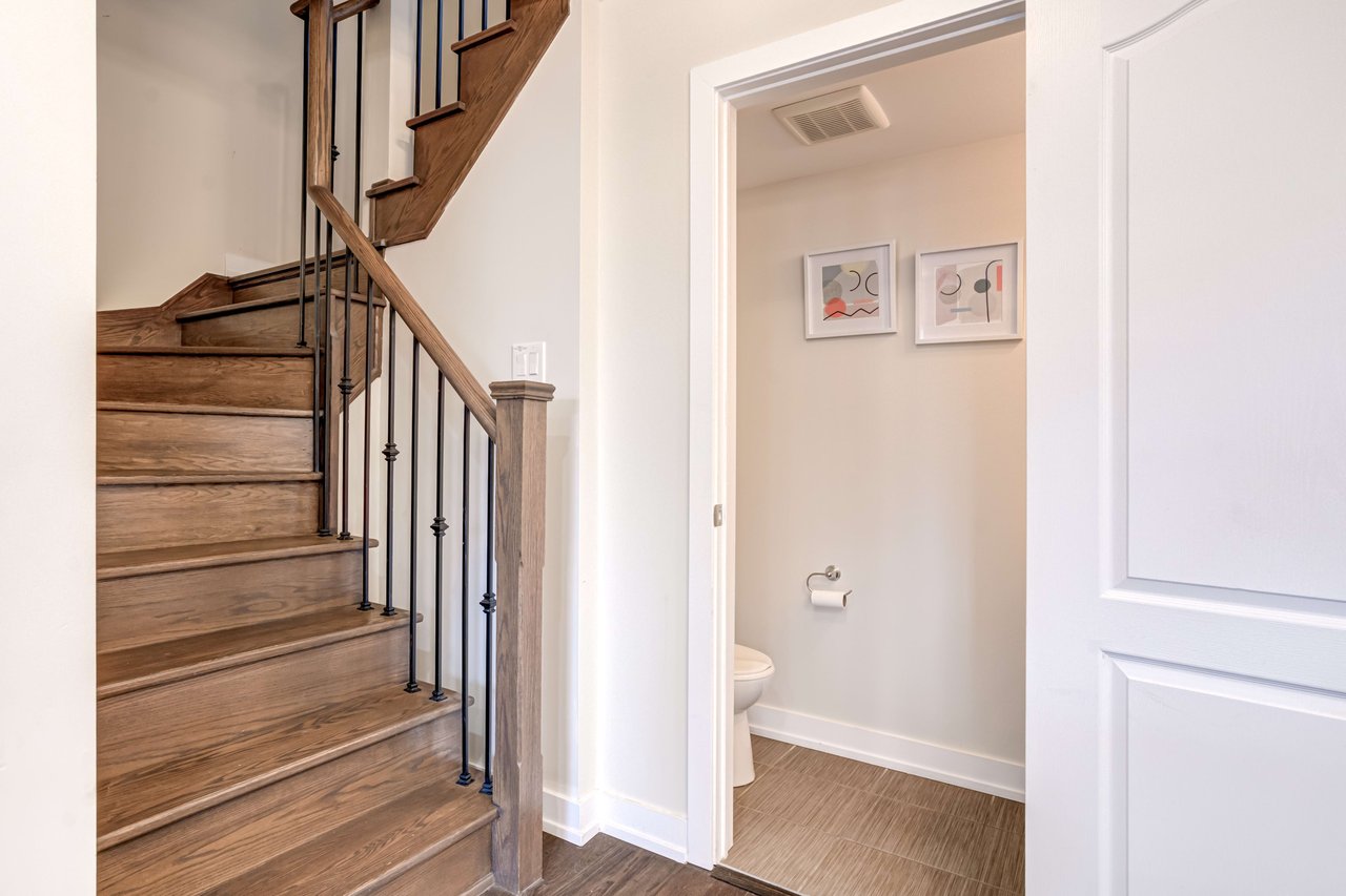 112-2 Dunsheath Way