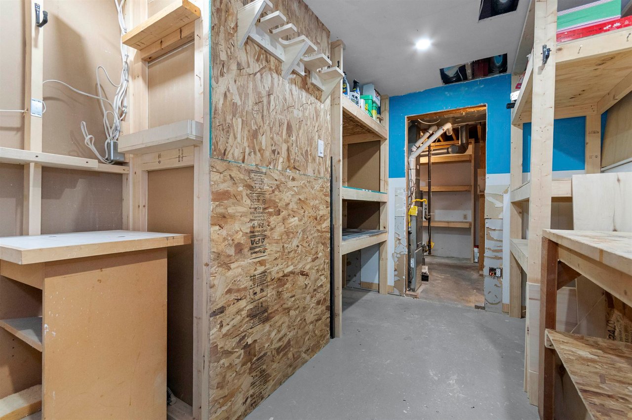 32378 Grebe Cres