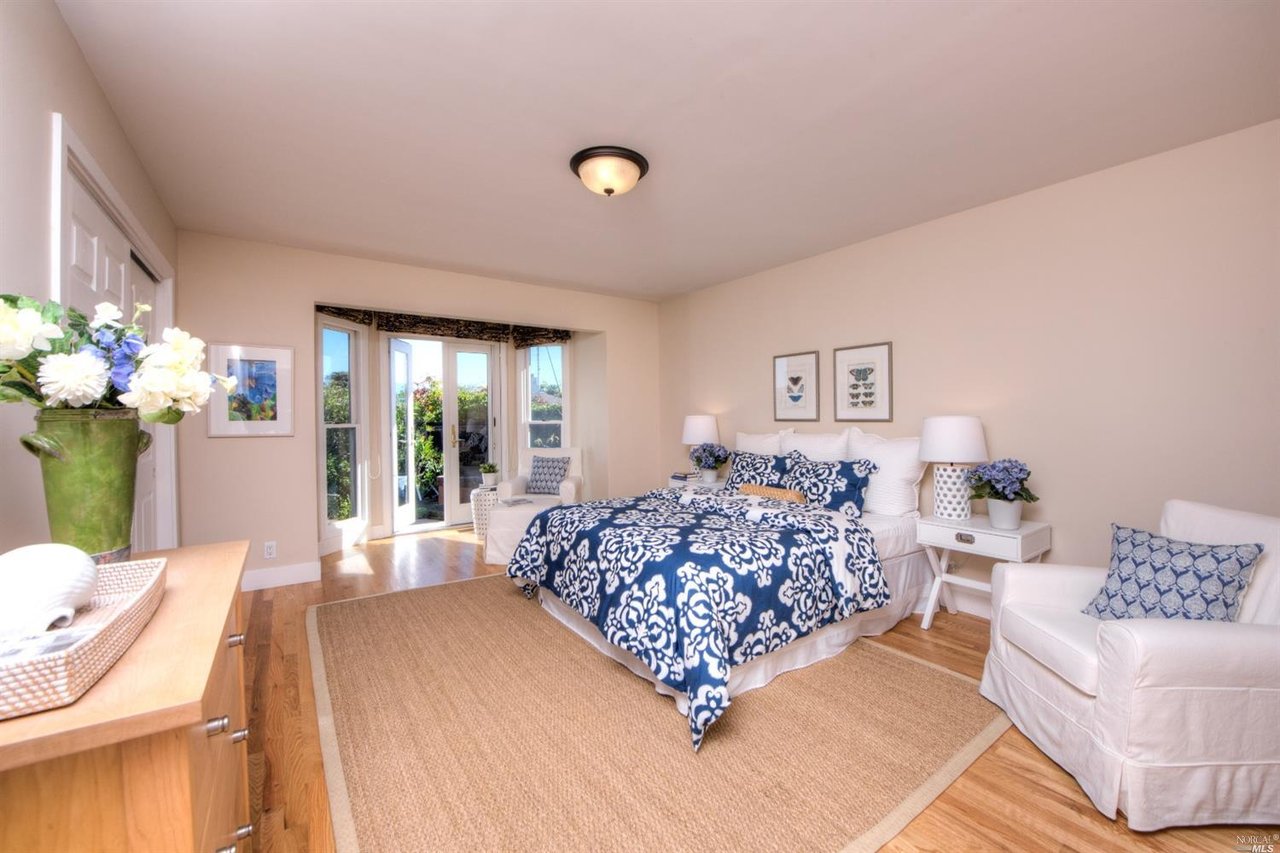 Charming Waterfront Property with Private Boat Dock- Represented Seller