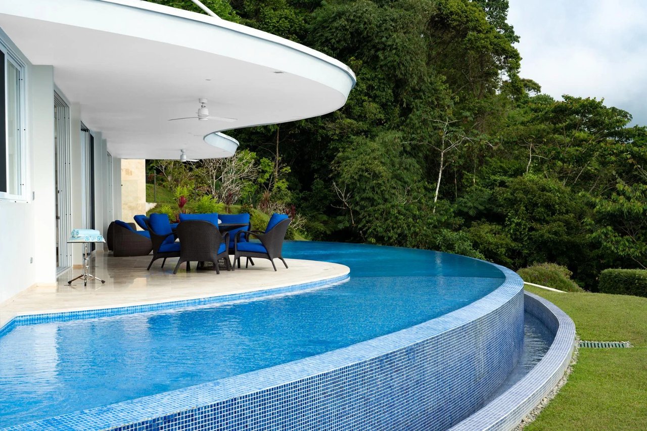 Solar Powered Luxury Home, Dominical, Puntarenas