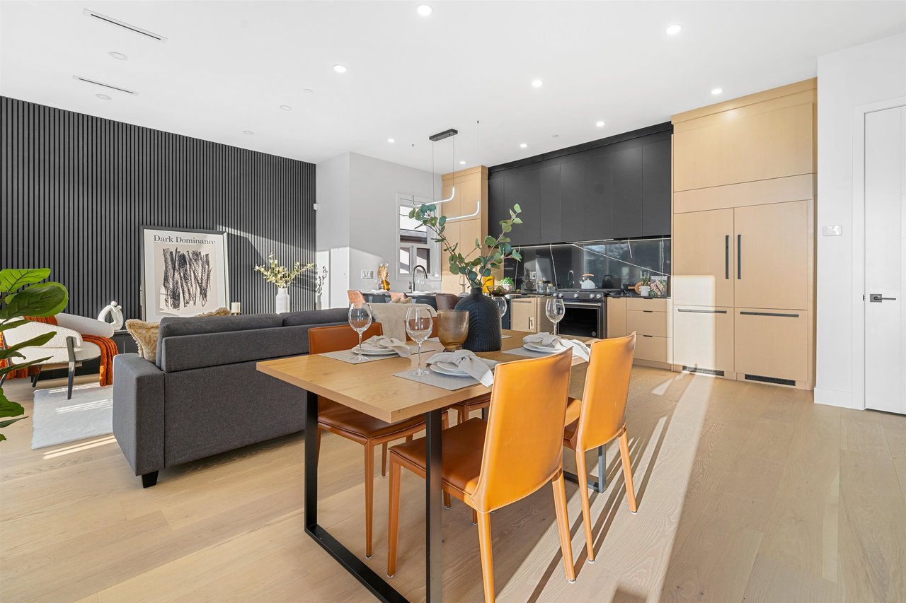 1-3559 Haida Dr