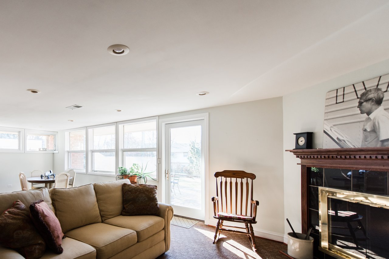 Effortless Combination Of Bright Open Space And Exceptional Craftsmanship