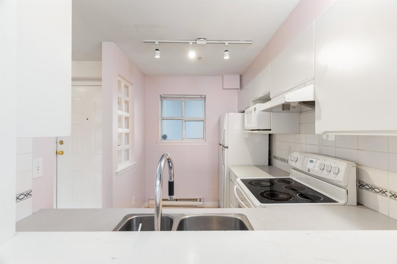 304-1333 W 7th Ave