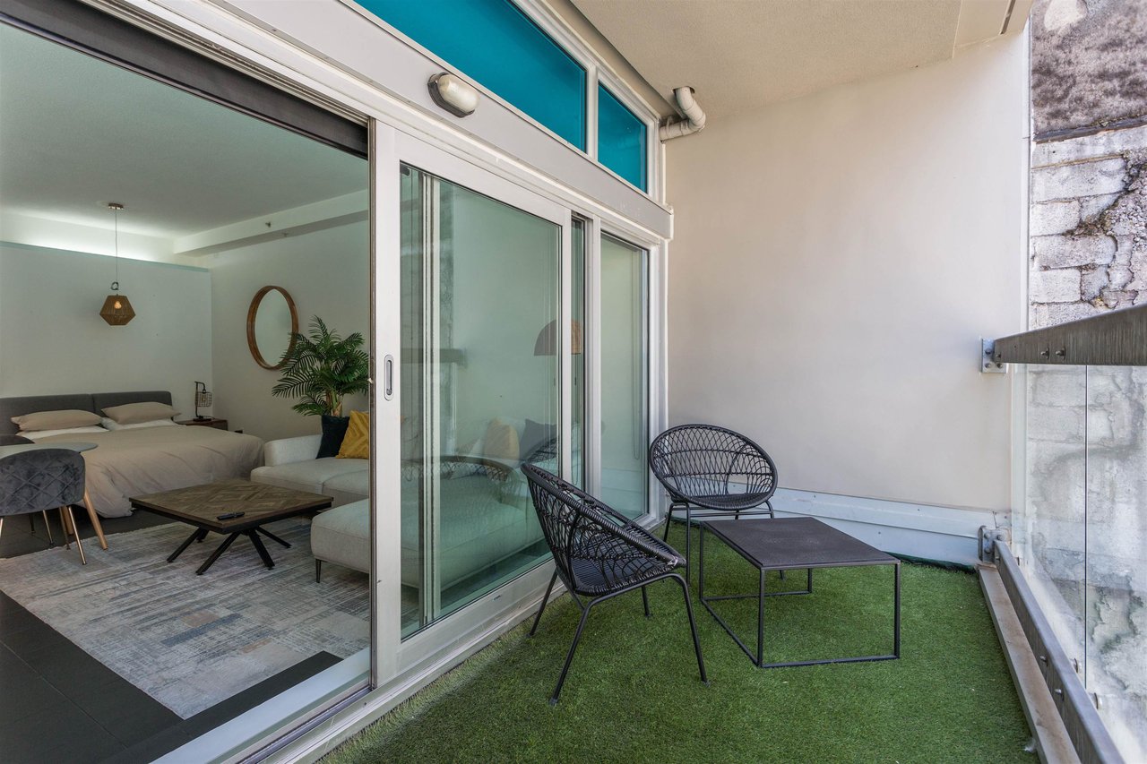 401-33 W Pender Street, Vancouver