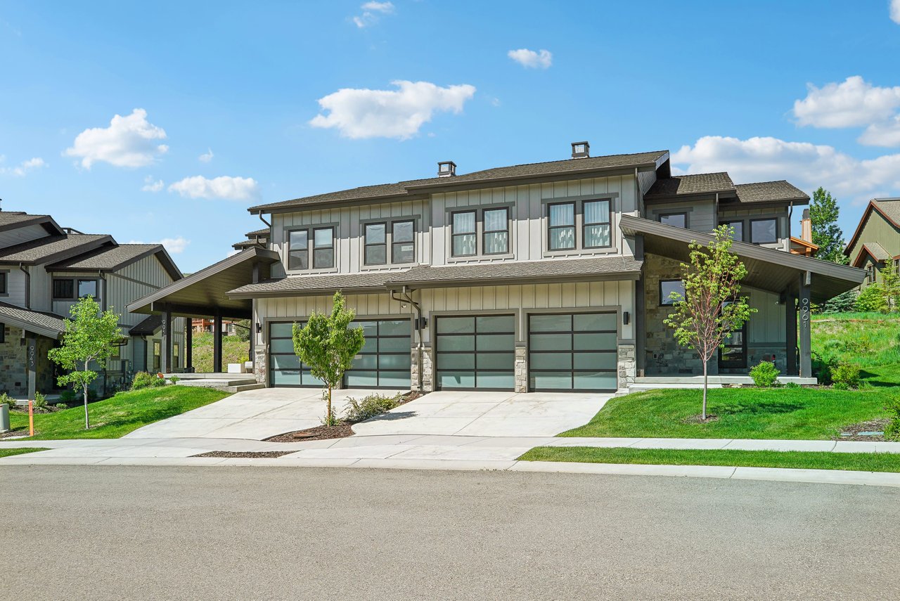 9957 N Meer Circle