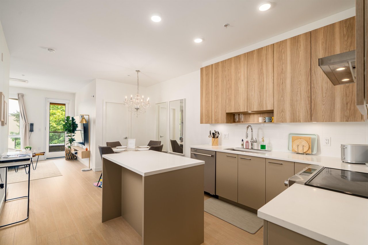 409-7588 16th St