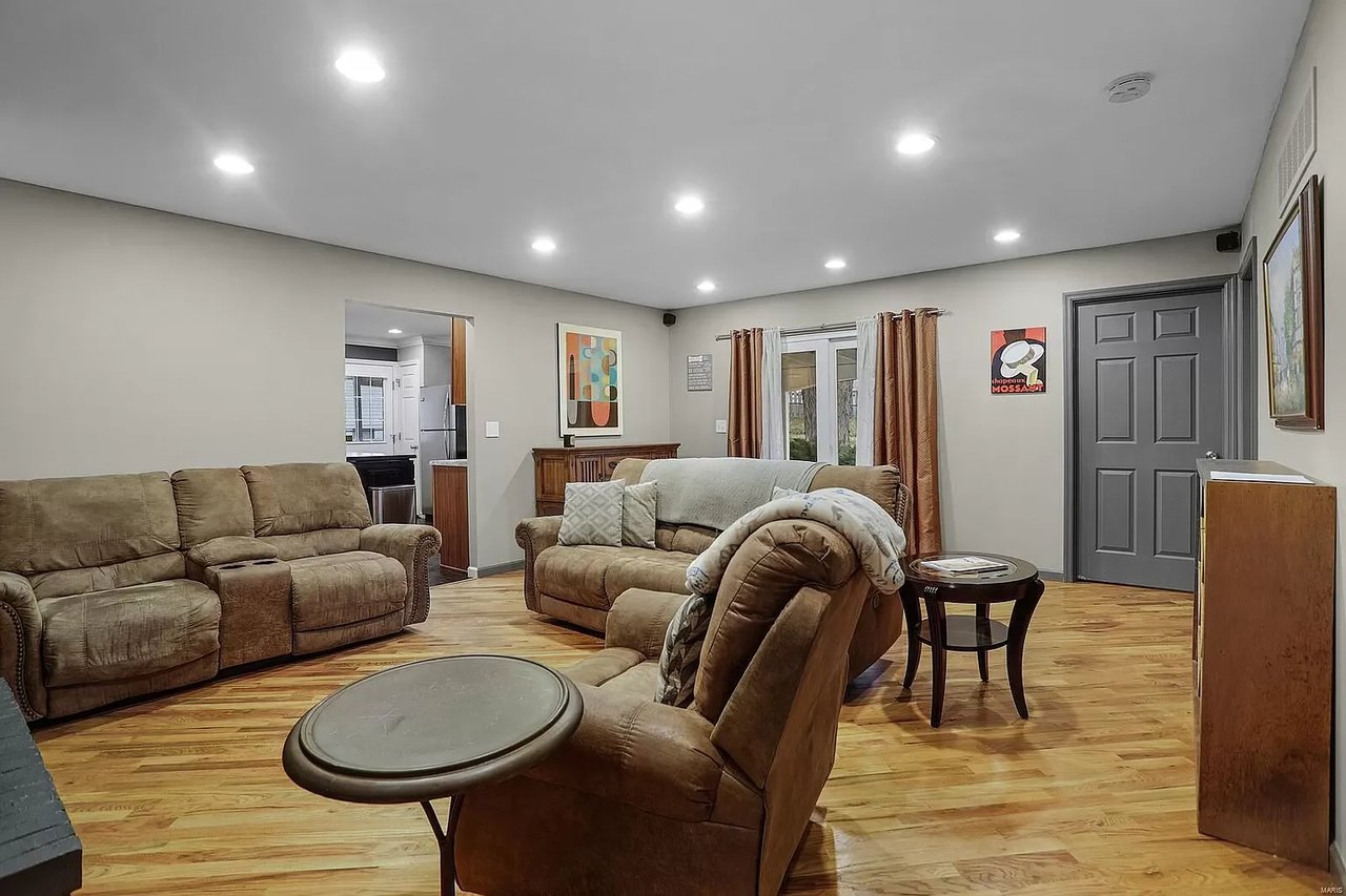 39 Janis Ann Dr