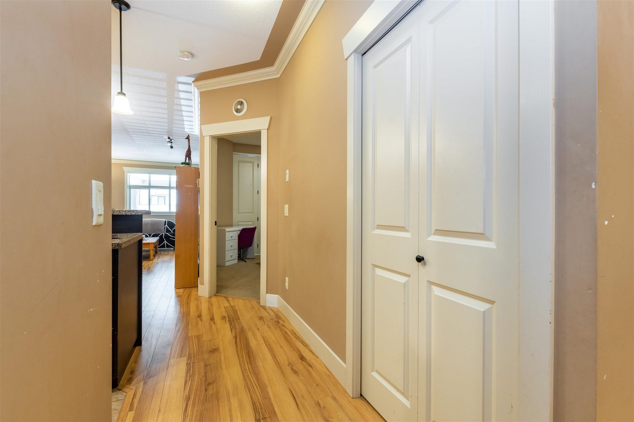 106-45893 Chesterfield Ave