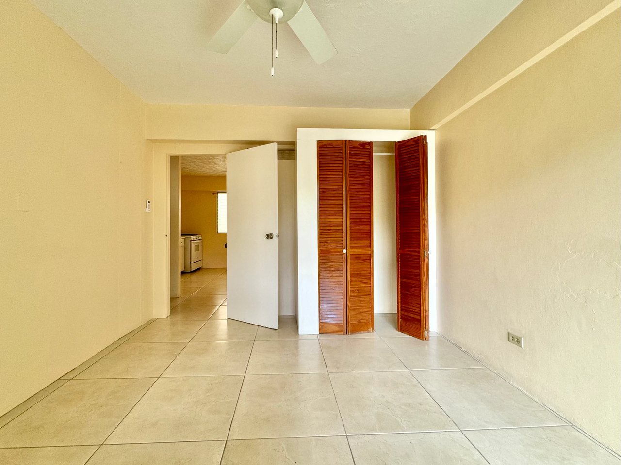 850 Road Town 1 Bedroom Apartment