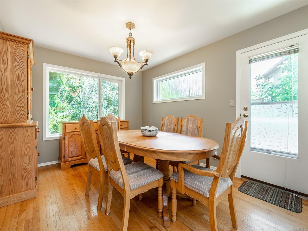1238 Garry Oak Pl