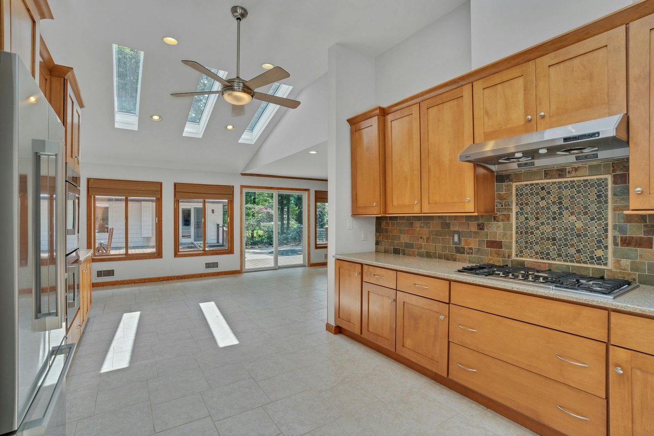 5 Charlotte Court