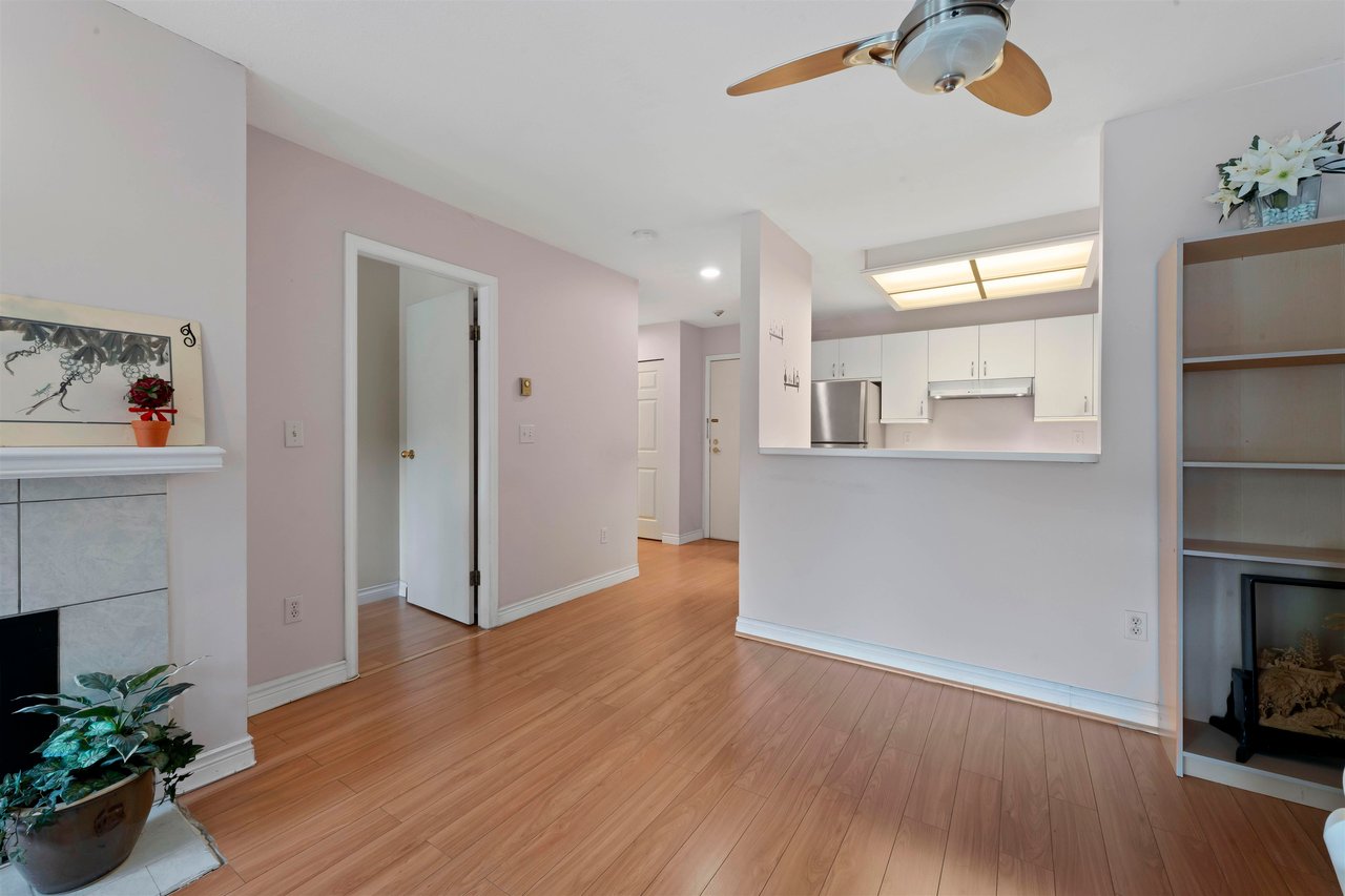 112-7840 Moffatt Rd
