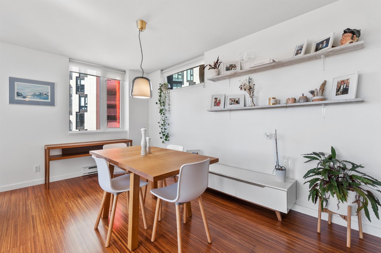 509-328 E 11th Ave