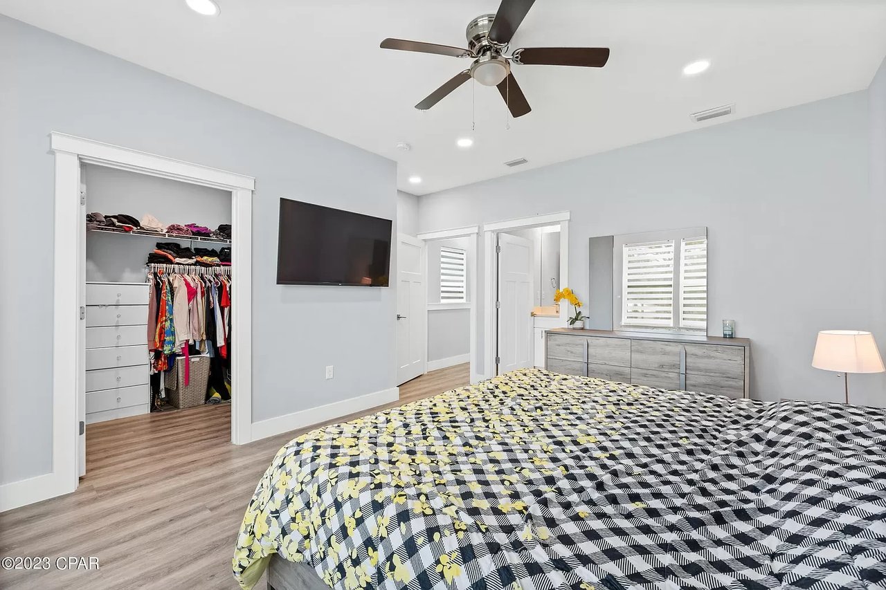 2226 Joan Avenue Unit 5