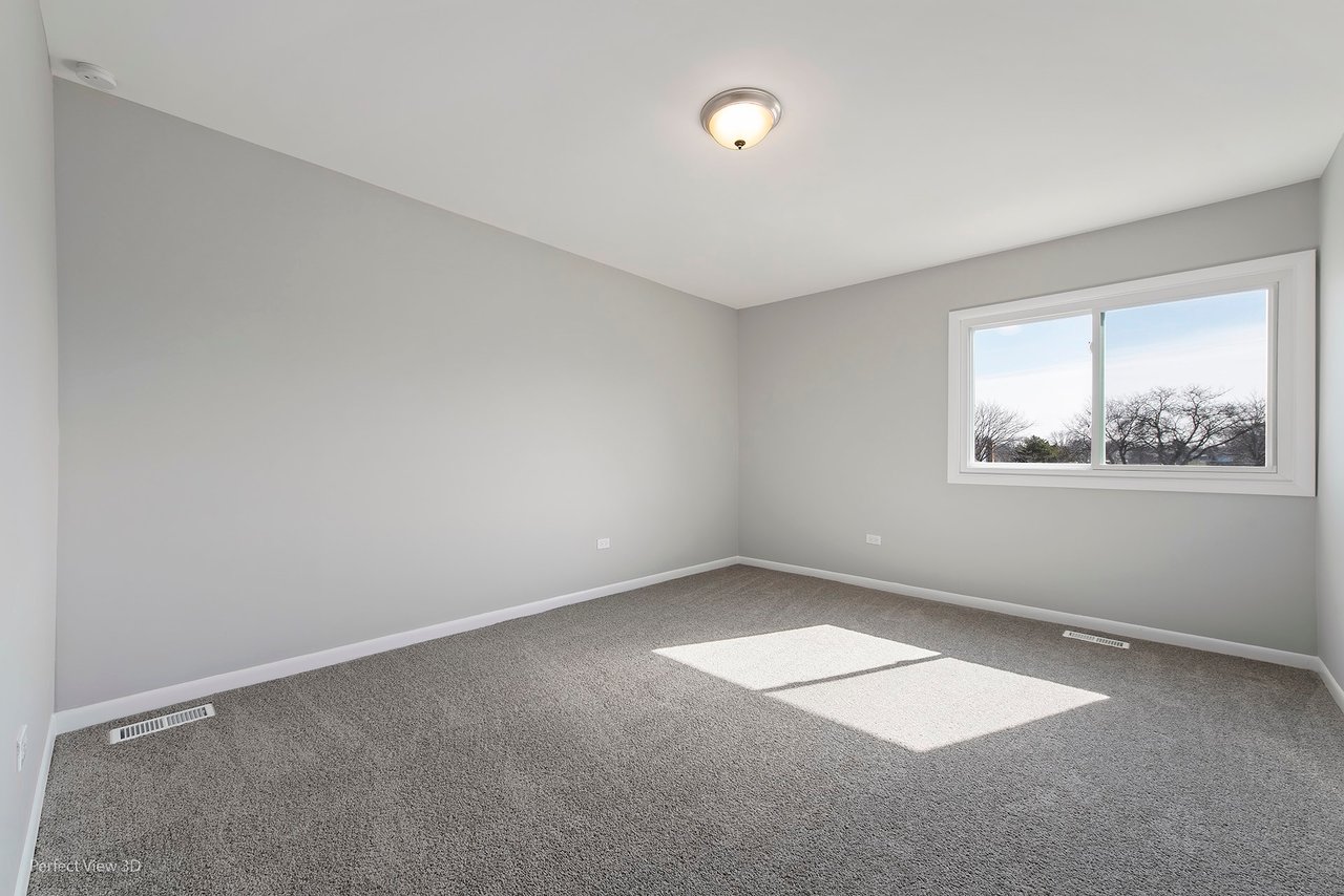 1506 Columbia Ct, Elk Grove Village, IL 60007