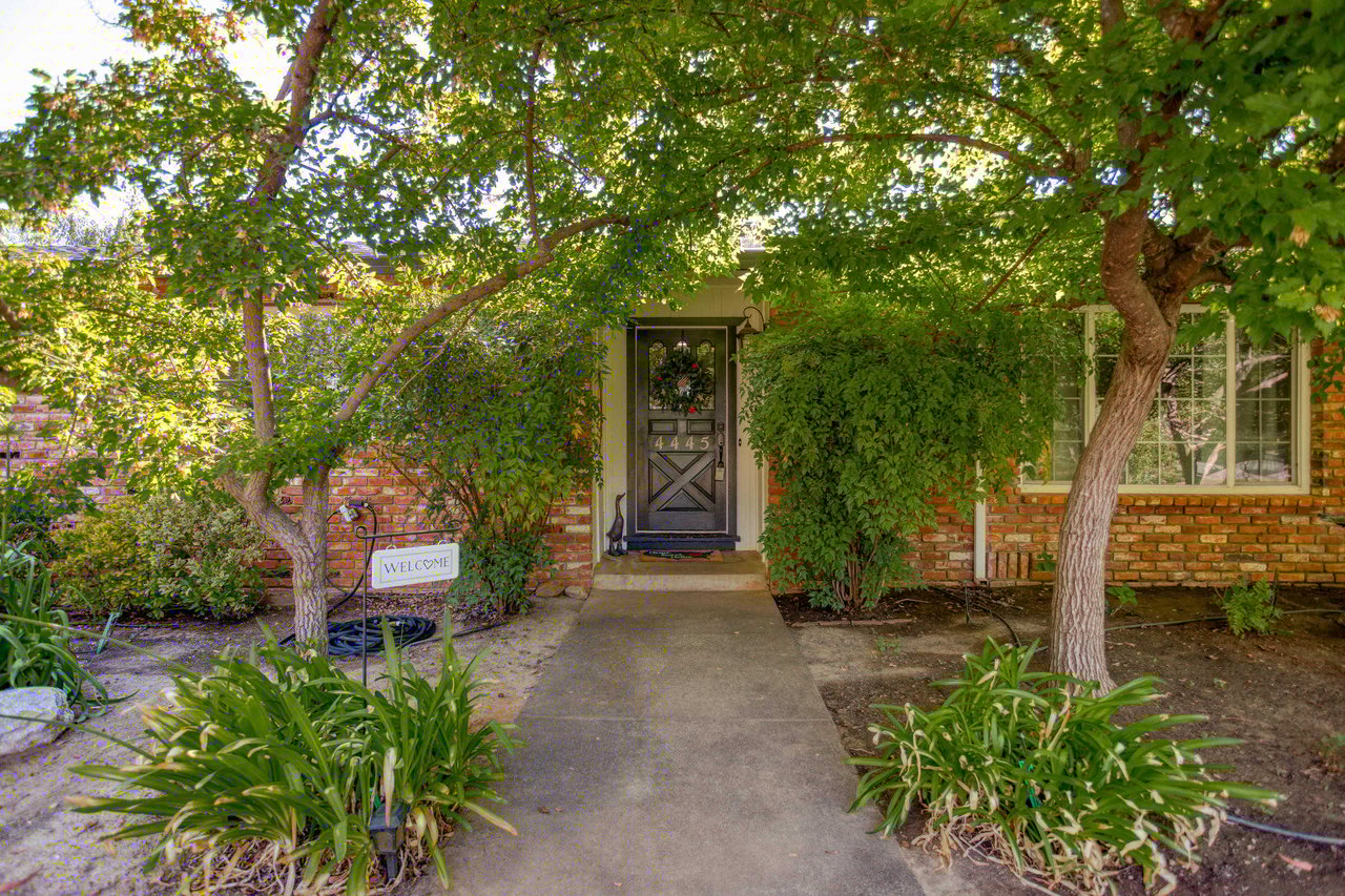 4445 Alta Mesa Dr