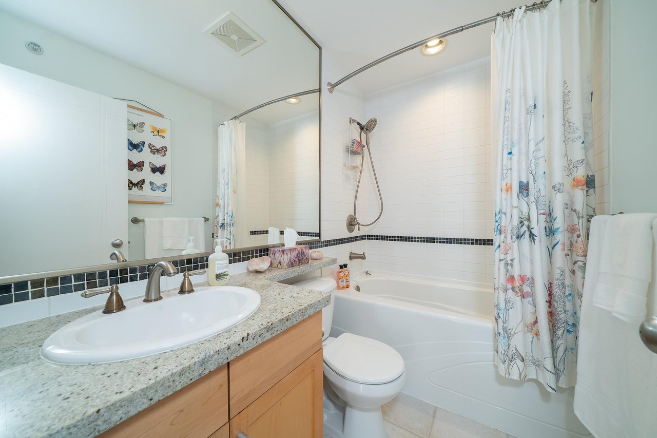 8664 Seascape Dr